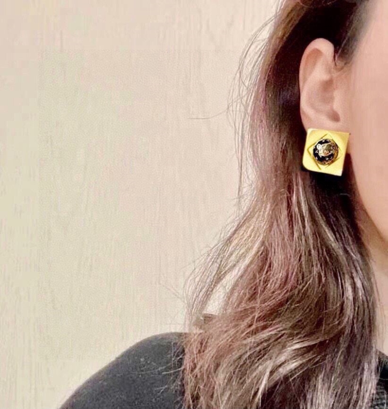 Ce1i*e earrings